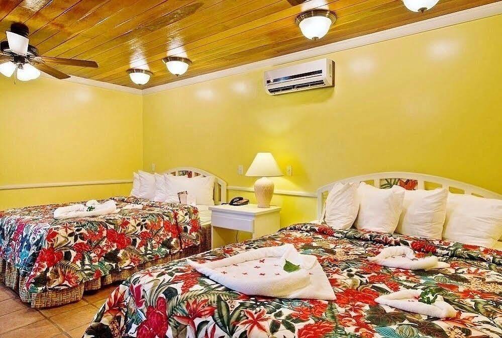 Ramons Village Resort San Pedro  Esterno foto